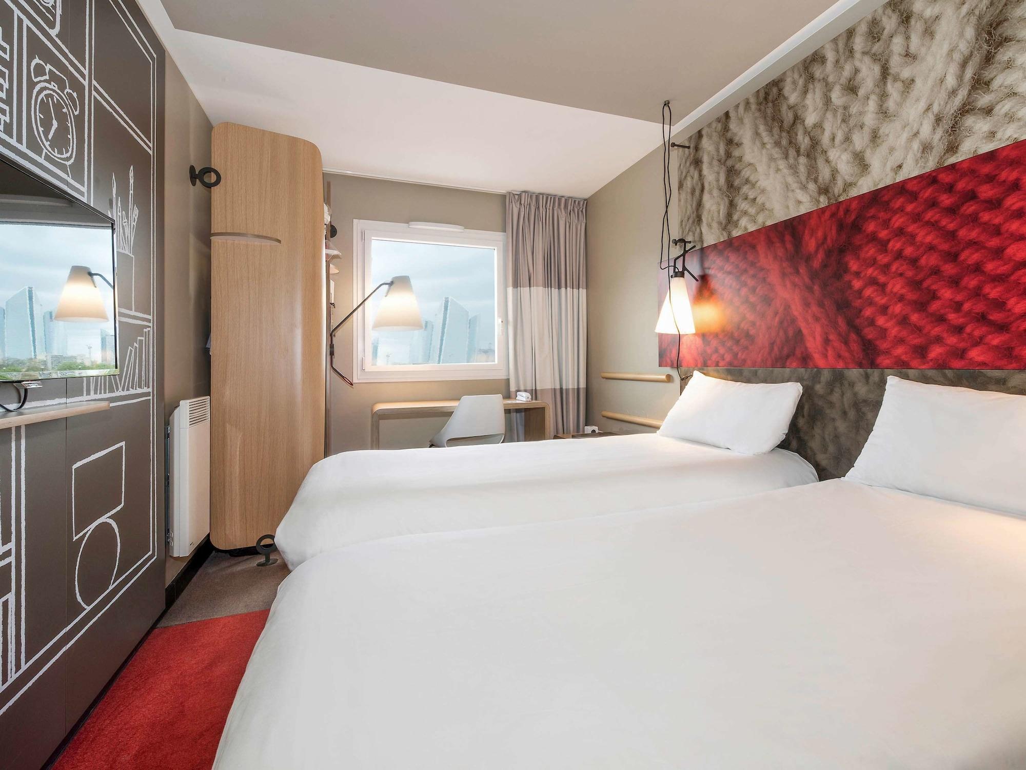 Ibis Nanterre La Defense Hotel Exterior photo