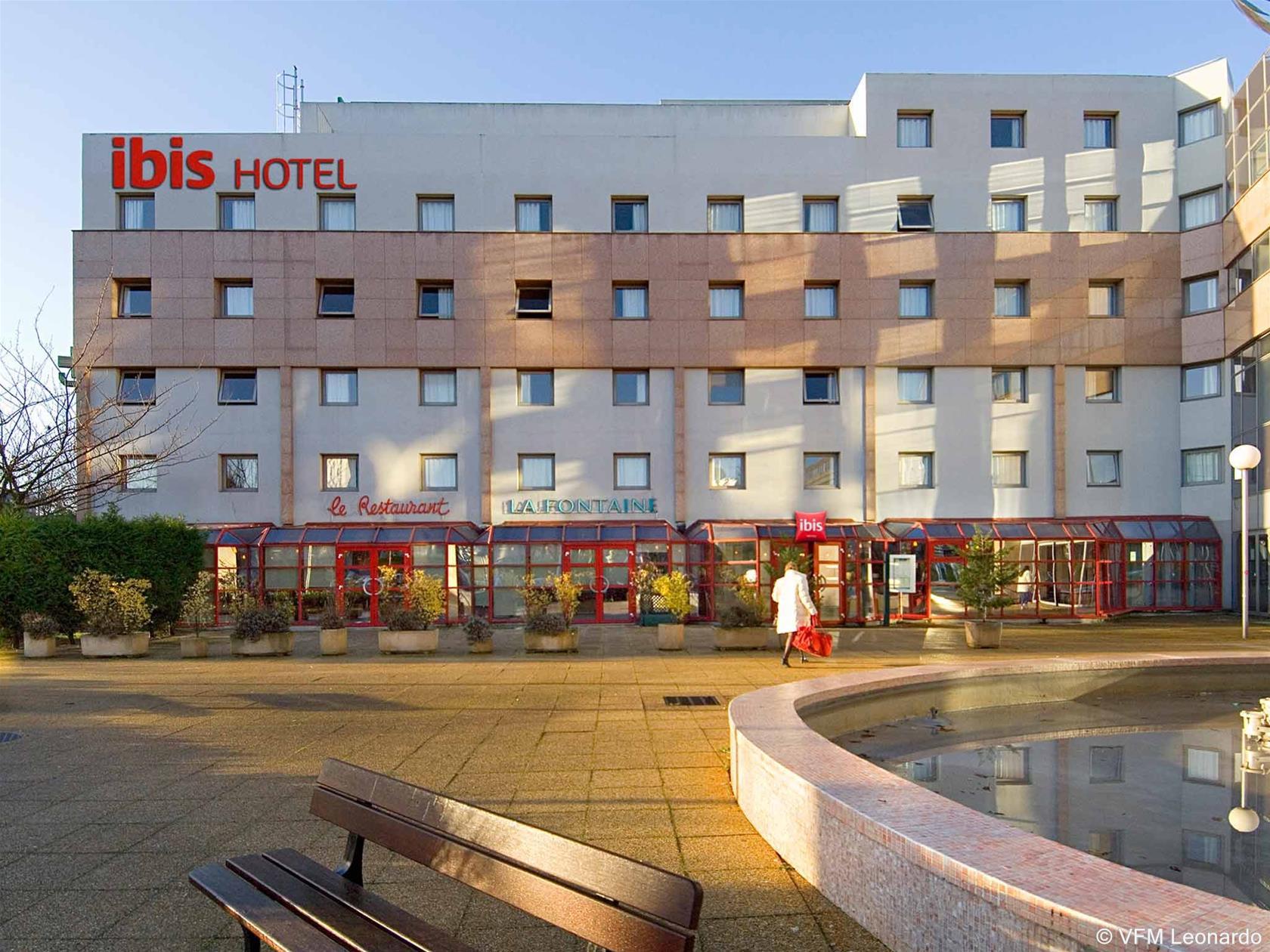 Ibis Nanterre La Defense Hotel Exterior photo
